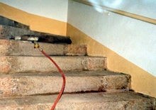 Steinsanierung zur Treppenhausreinigung